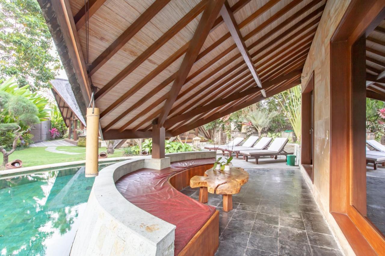 Seminyak Villa Kalyca Екстер'єр фото
